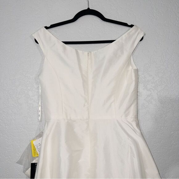 NWT Alfred Sung Snow White Off The Shoulder Cocktail Dress Size 8 - Picture 4 of 6
